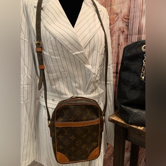 Authentic LV Danube Vintage Sling Bag - Picture 9 of 17